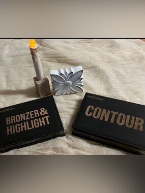 Profusion Cosmetics Contour & Bronzer / Highlight Duo Palette